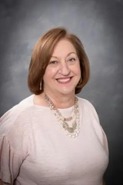 Connie Collura headshot