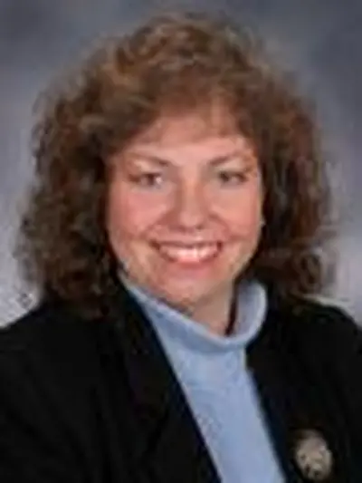 Roberta Hunt headshot