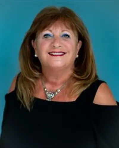 Carol Flaherty Lynch headshot