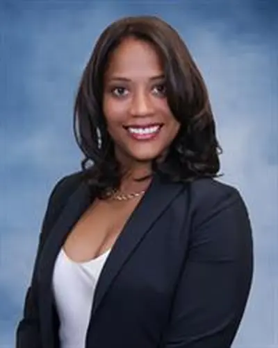 Annie Meneses headshot