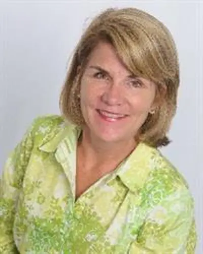 Mary Dunphy headshot