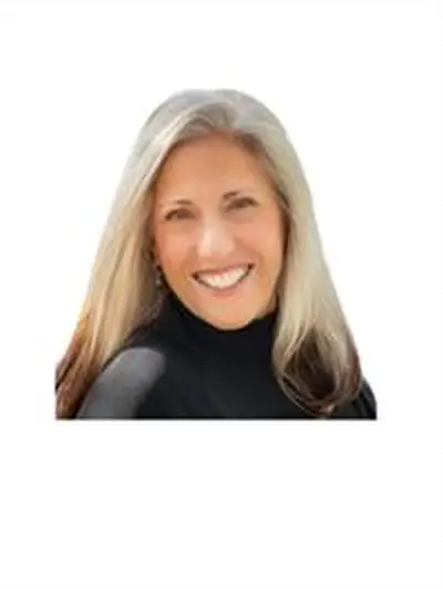 Carol Macaluso headshot