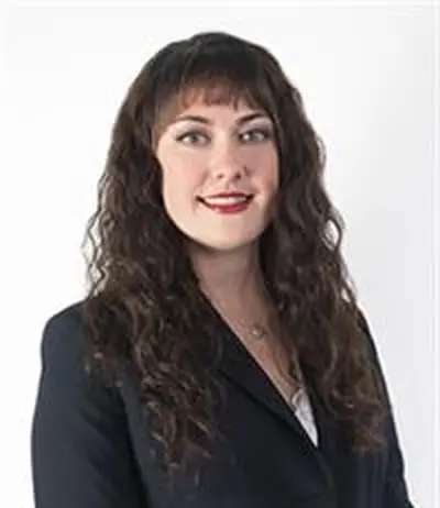 Alanna McGovern headshot