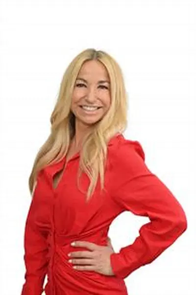 Denise Greco headshot