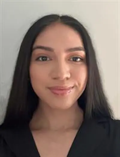 Cinthya Carrera headshot