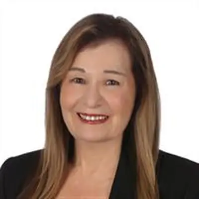 Marilyn Perla headshot