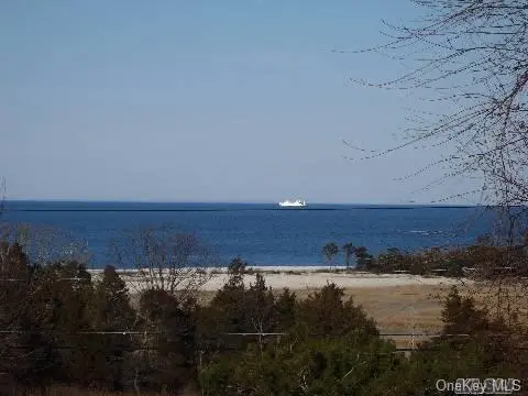 Photograph of 46 Crane Neck Road