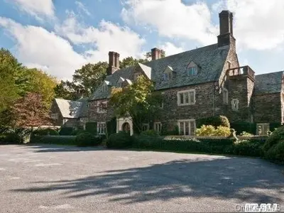 Photograph of 55 Brookville Road