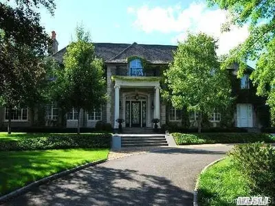 Photograph of 12 Foxwood Road