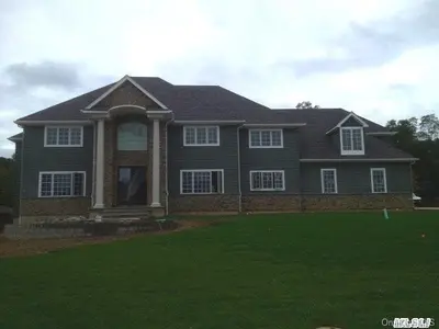 Photograph of 6 Enclave Court