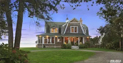 Photograph of 8740 Peconic Bay Boulevard