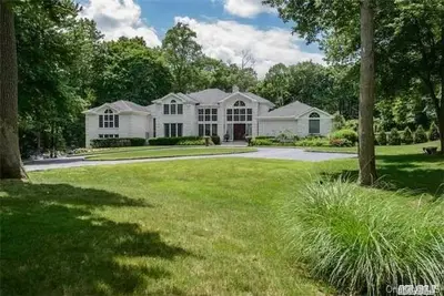 Photograph of 22 Evans Drive