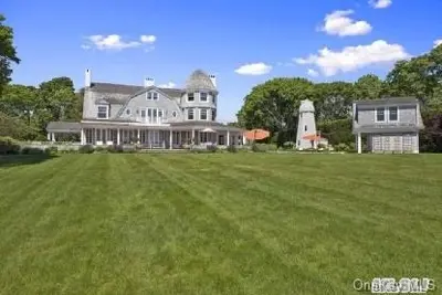 Photograph of 74 Cedar Lane