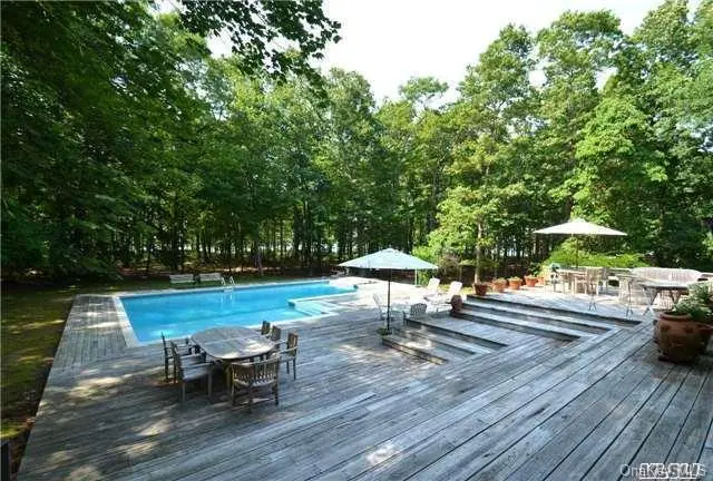 Photograph of 2704 Long Creek Drive