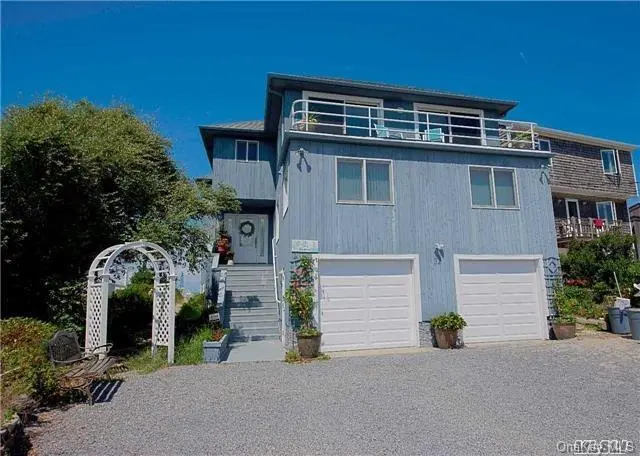 Photograph of 32 Creek Road