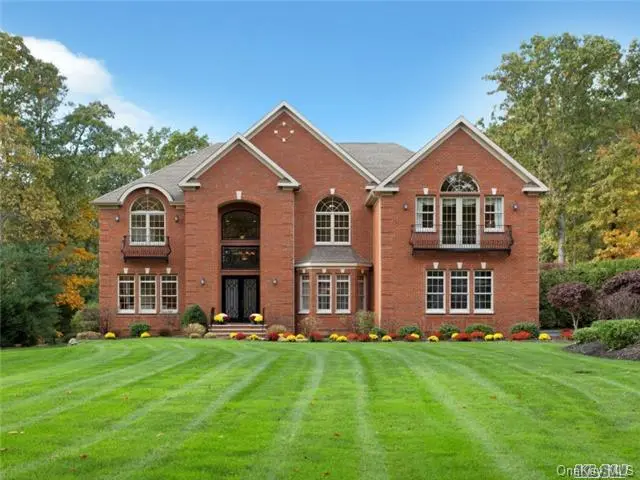 Photograph of 19 Buttonwood Drive
