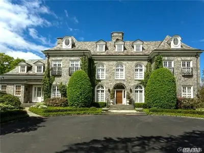 Photograph of 7 Burrwood Court