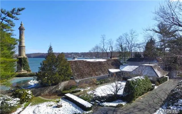 Photograph of 1486 Laurel Hollow Rd