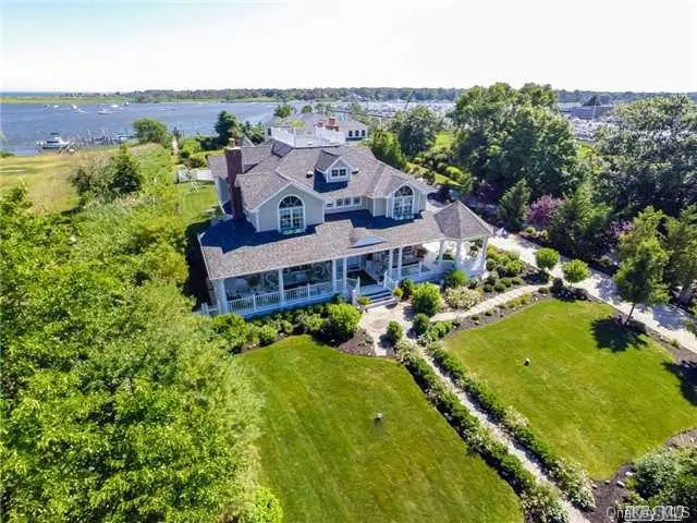 Photograph of 578 Shore Drive