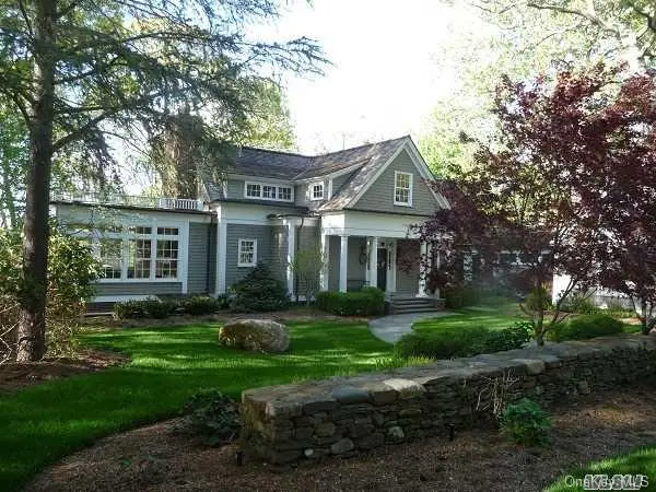 Photograph of 15 Crane Neck Road
