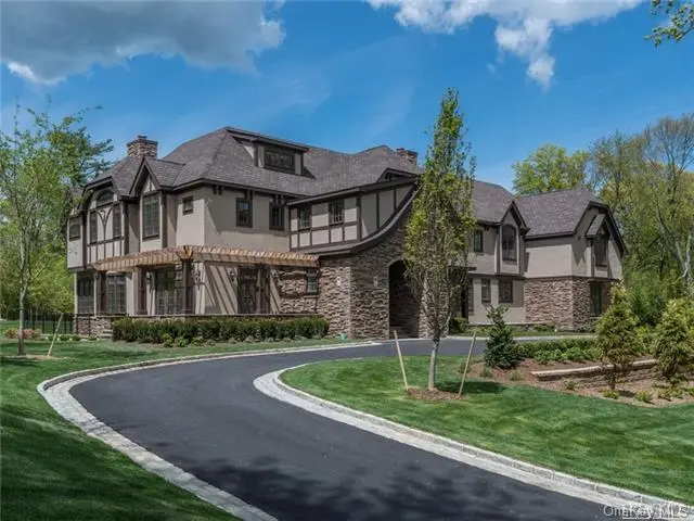 Photograph of 35 Stone Hill Drive