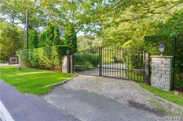 Photograph of 500 Pleasure Dr