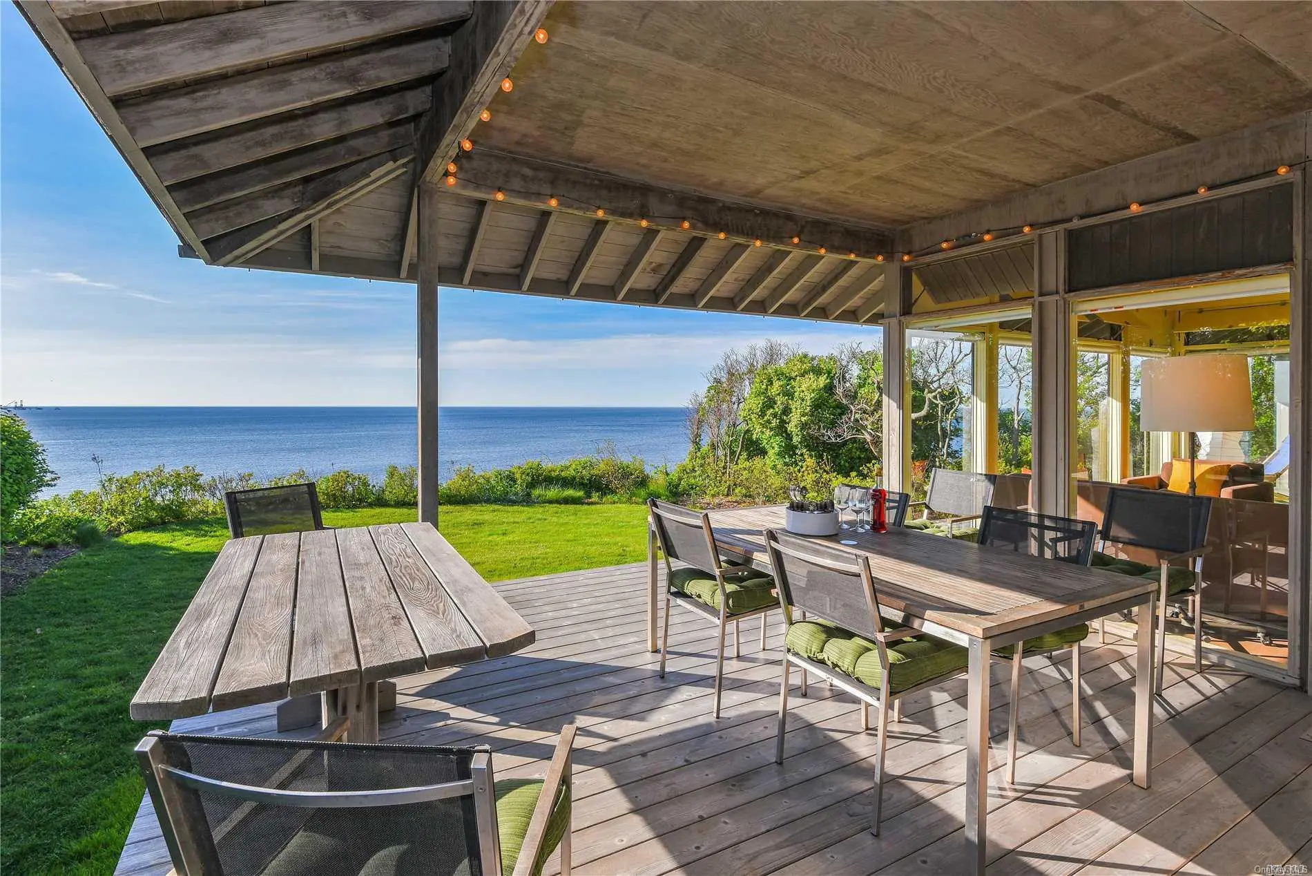 Photograph of 834 Sound Shore Road