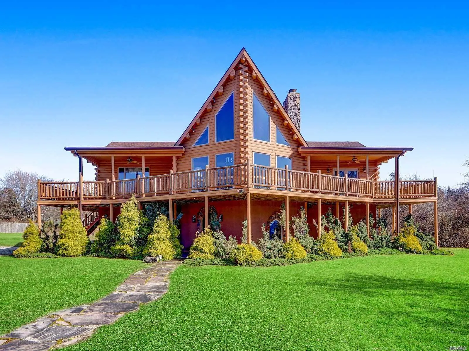Photograph of 573 Sound Shore Road