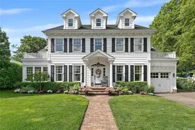 Photograph of 28 Cedar Avenue