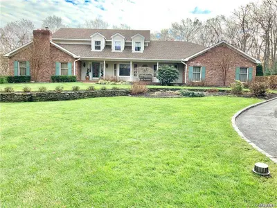 Photograph of 2791 Wading River Road