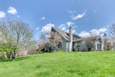Photograph of 555 Sound Shore Road