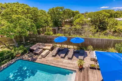 Photograph of 505 Fire Island Boulevard