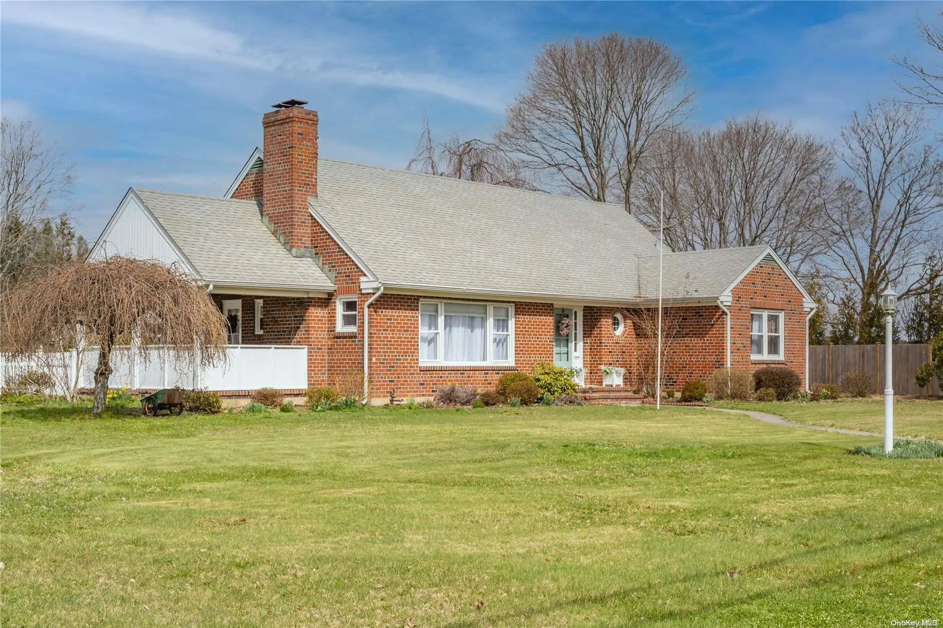 Photograph of 1722 Main Road
