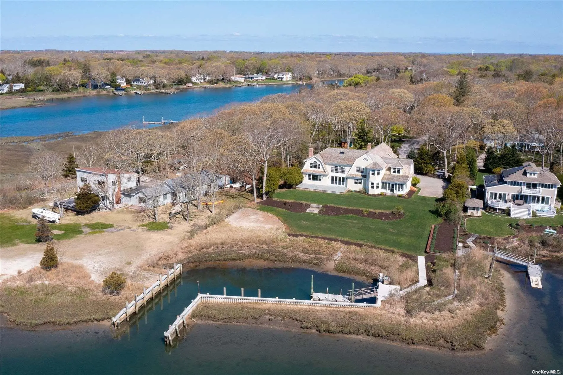 Photograph of 570 Mason Drive