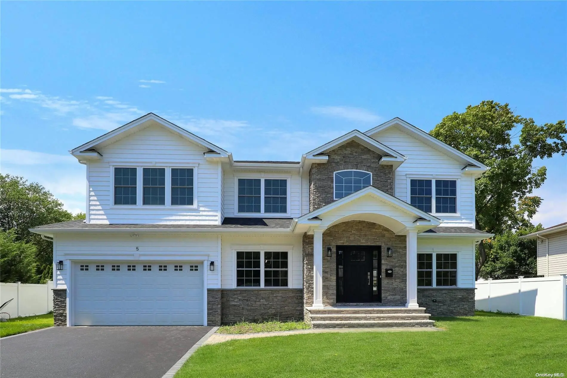 Photograph of 8 Serpentine Lane