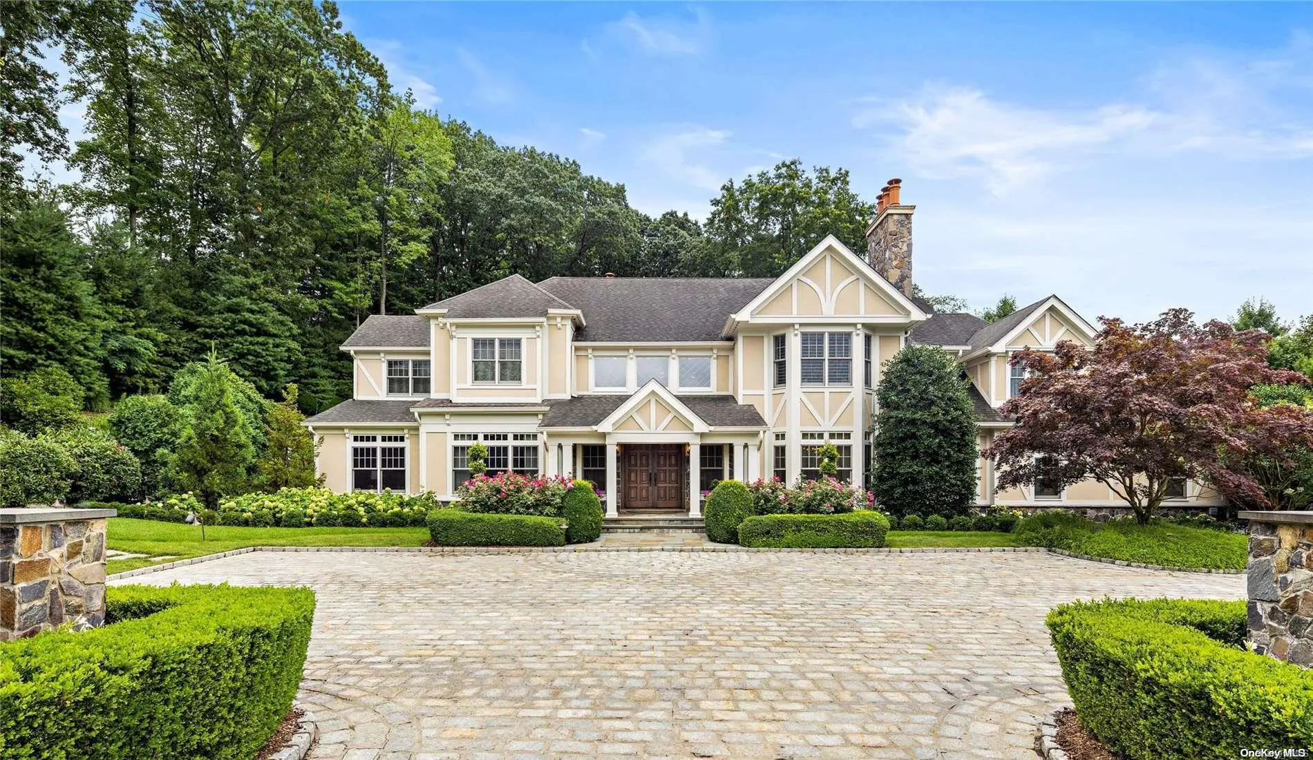 Photograph of 1 Kingwood Court