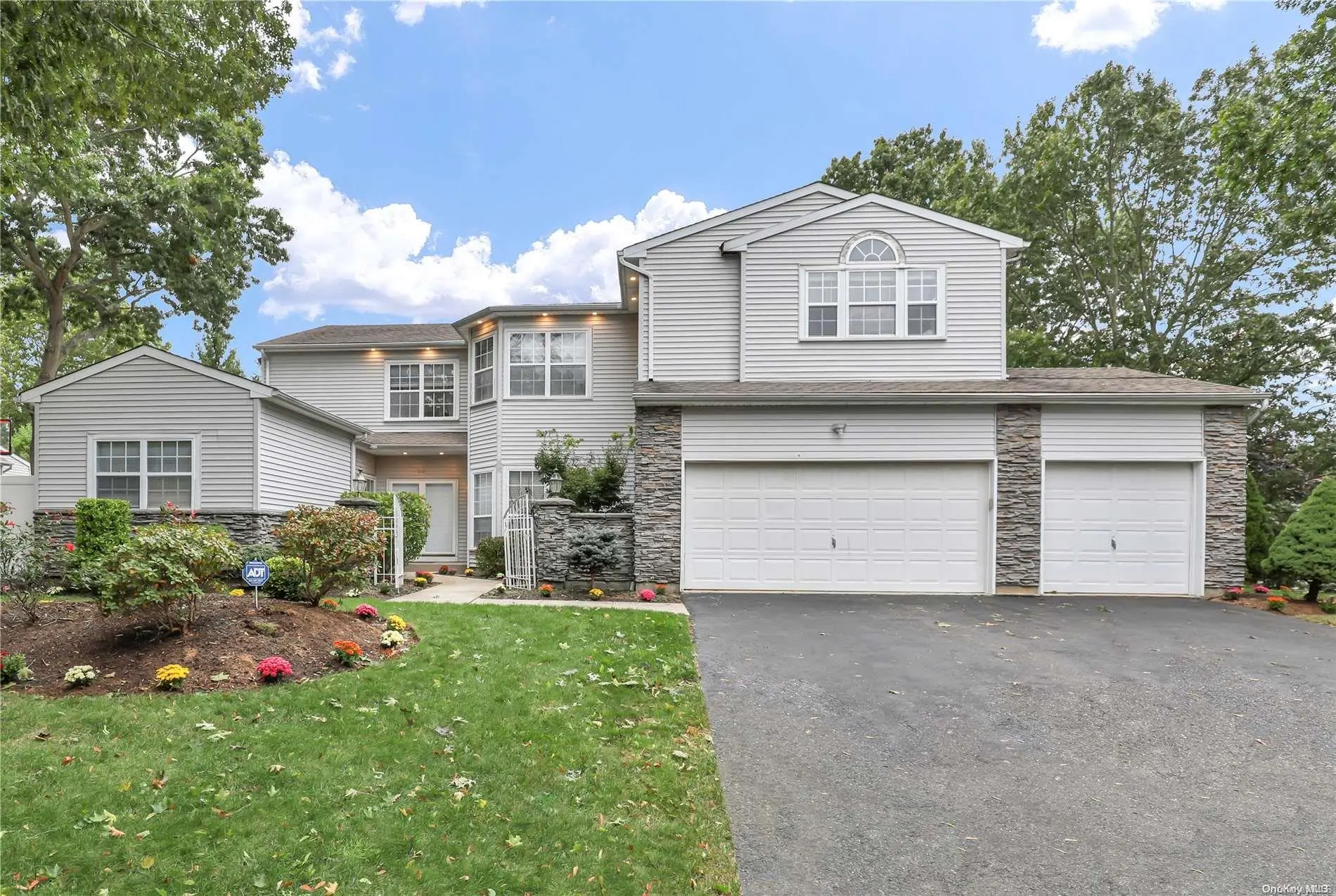 Photograph of 14 Sweet Briar Path