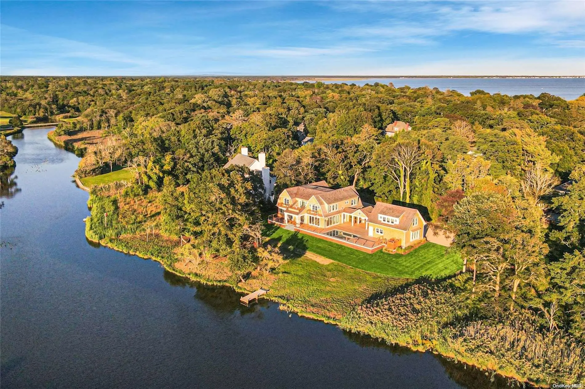 Photograph of 70 Howells Point Road