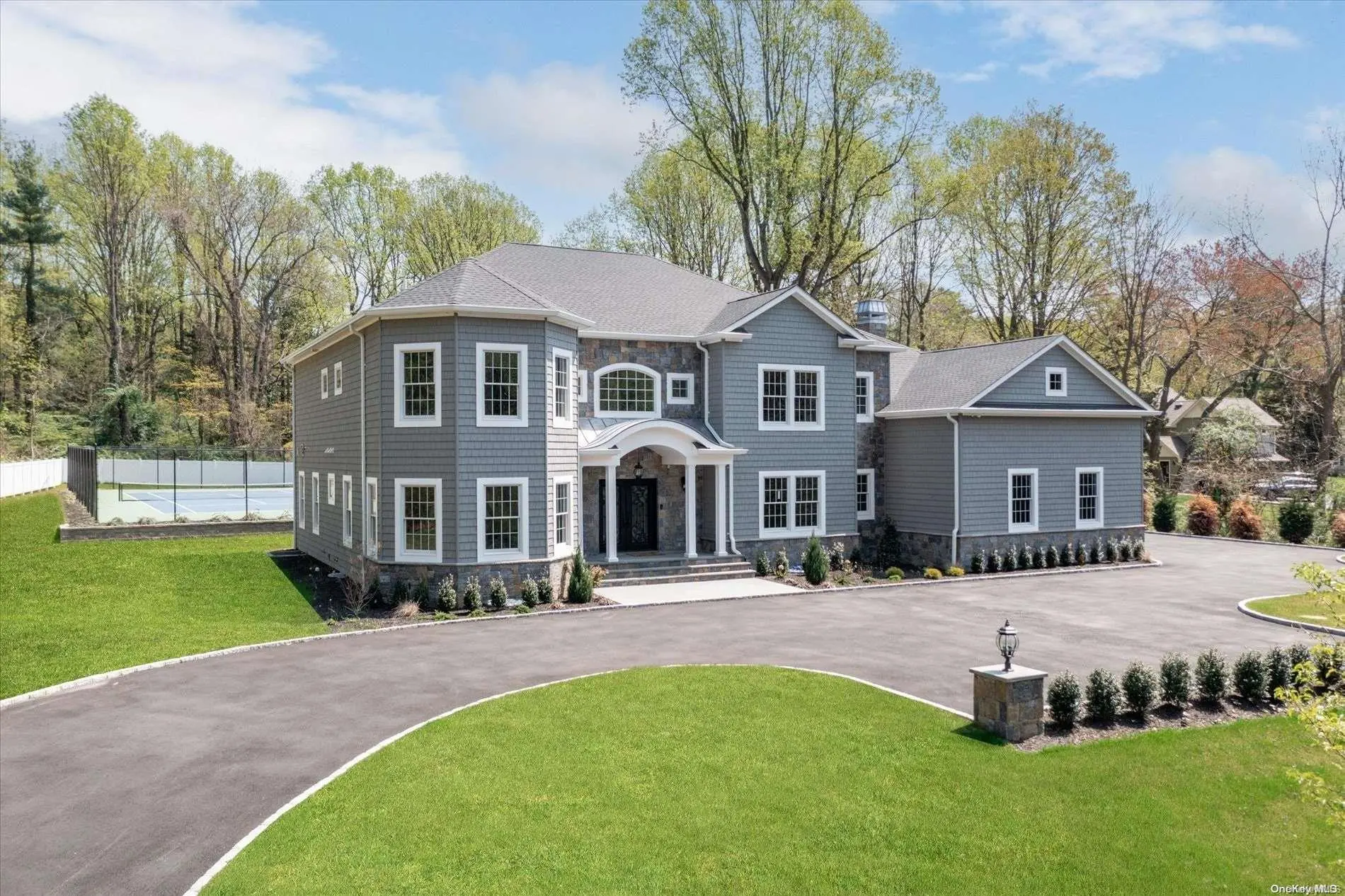 Photograph of 7 Redwood Drive