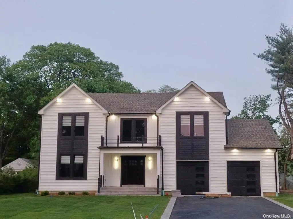 Photograph of 861 Smithtown Avenue