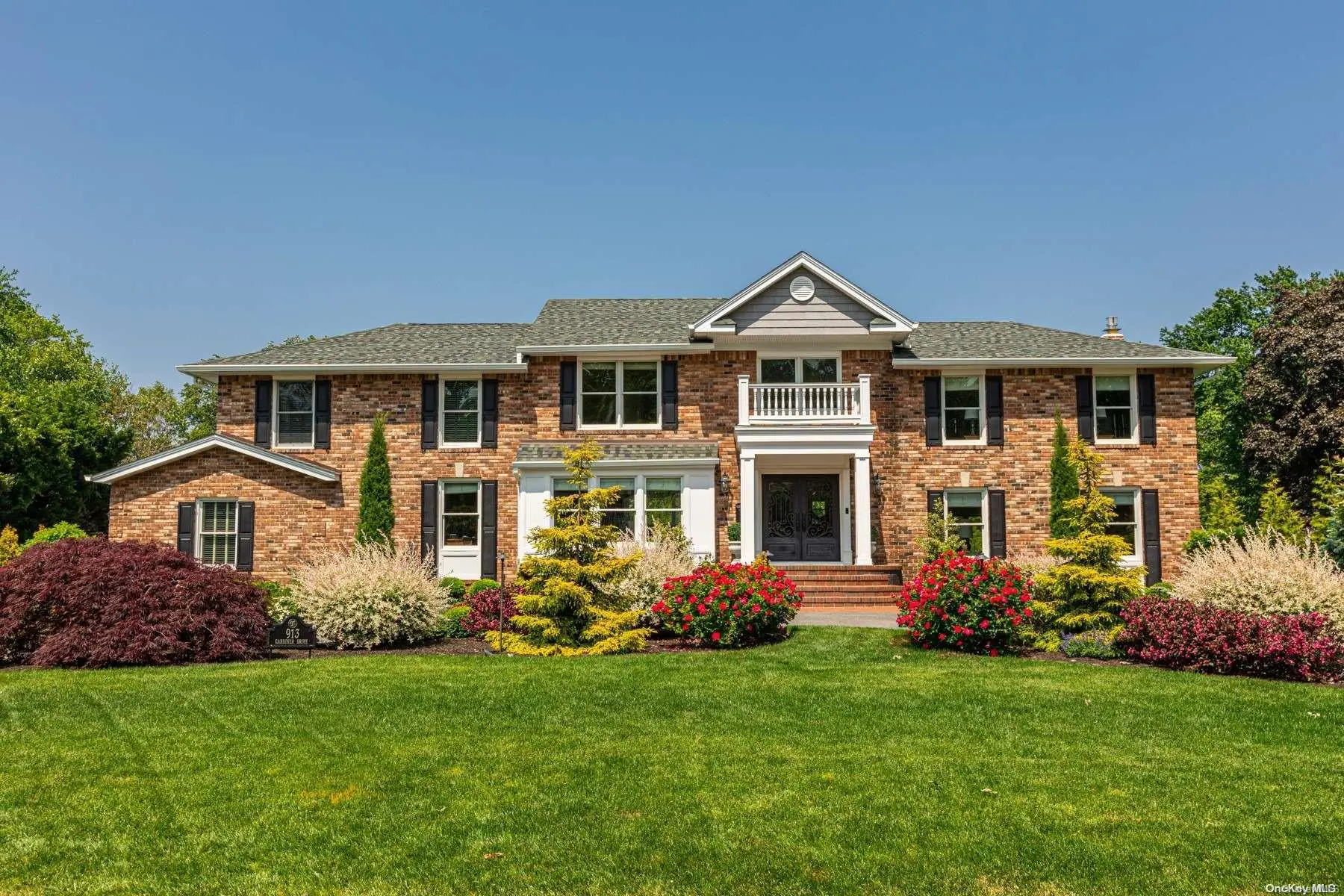 Photograph of 913 Gardiner Drive