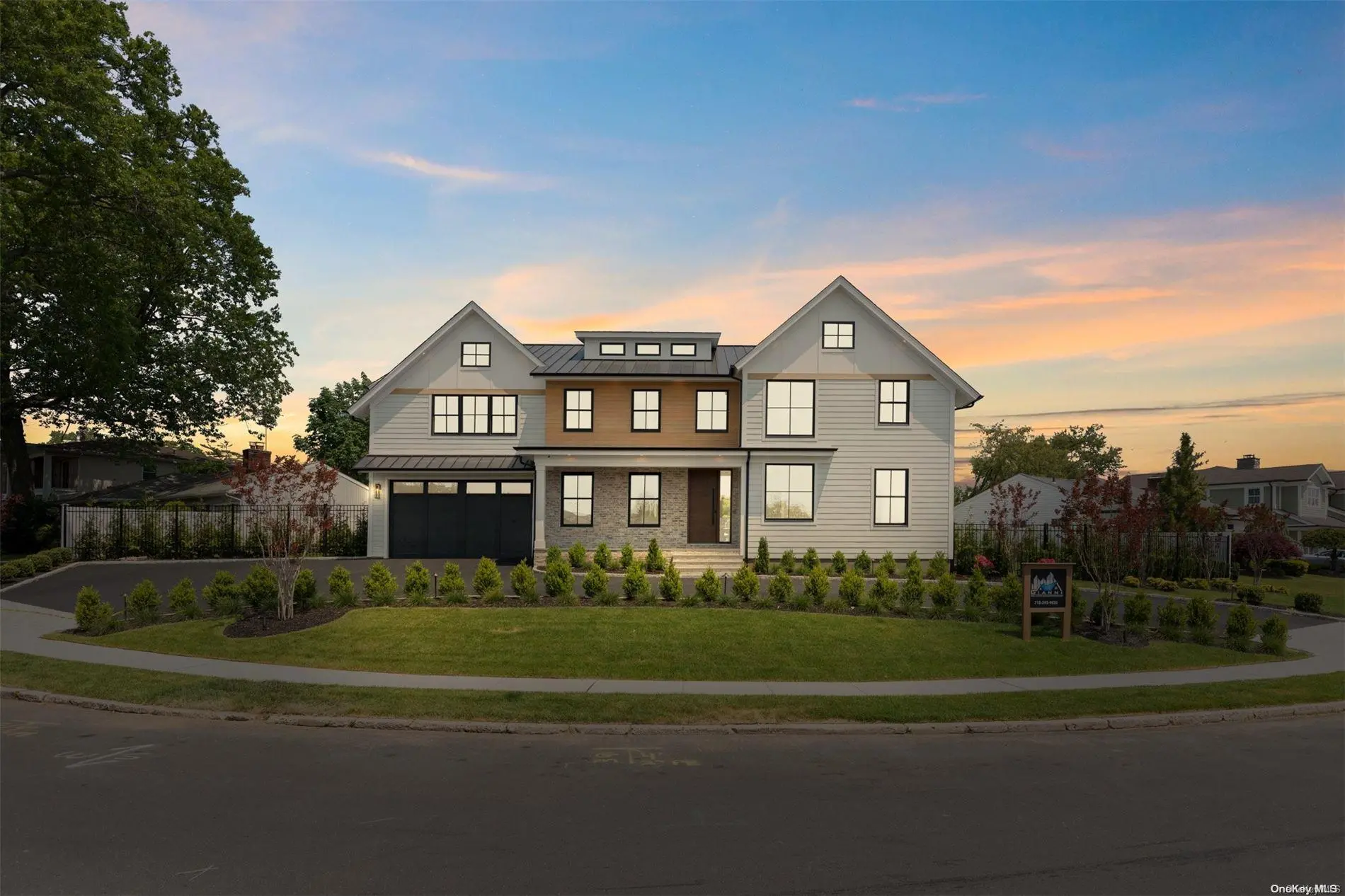 Photograph of 696 Fairview Avenue