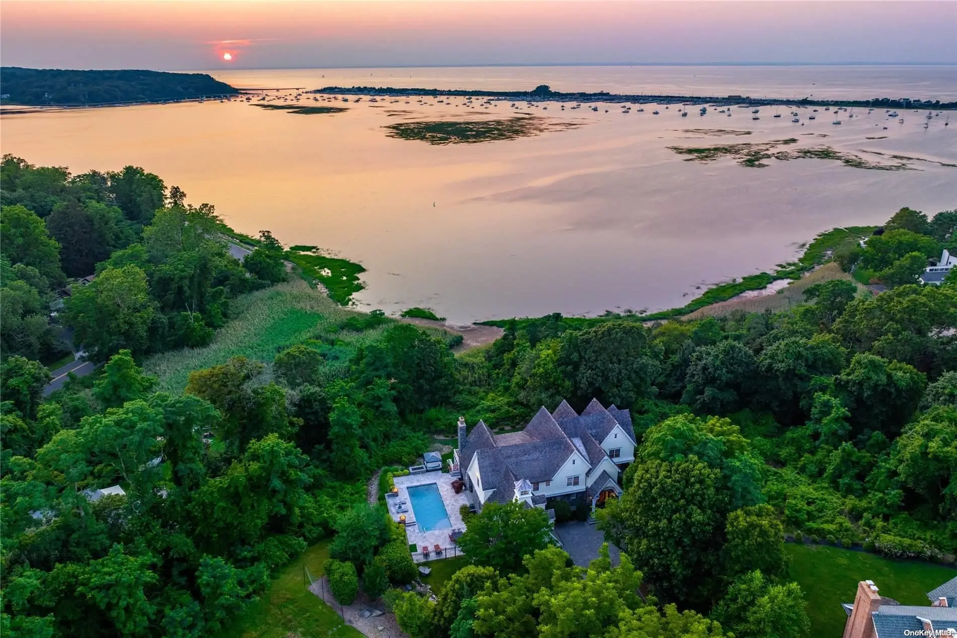 Photograph of 248 Shore Road