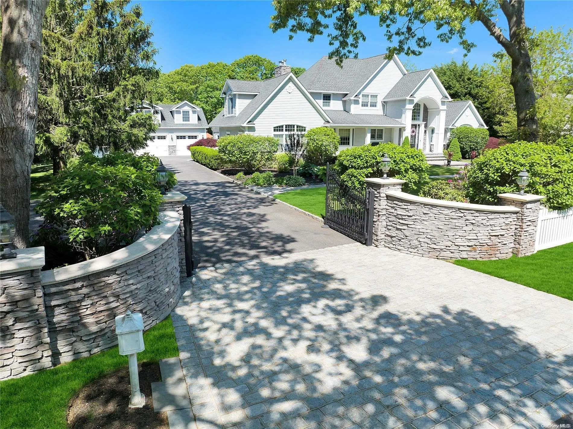 Photograph of 40 Fairview Avenue