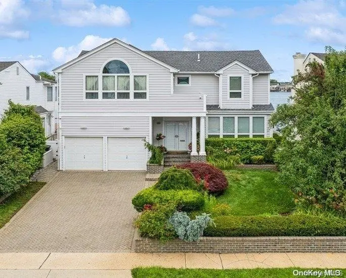 Photograph of 2311 Halyard Drive