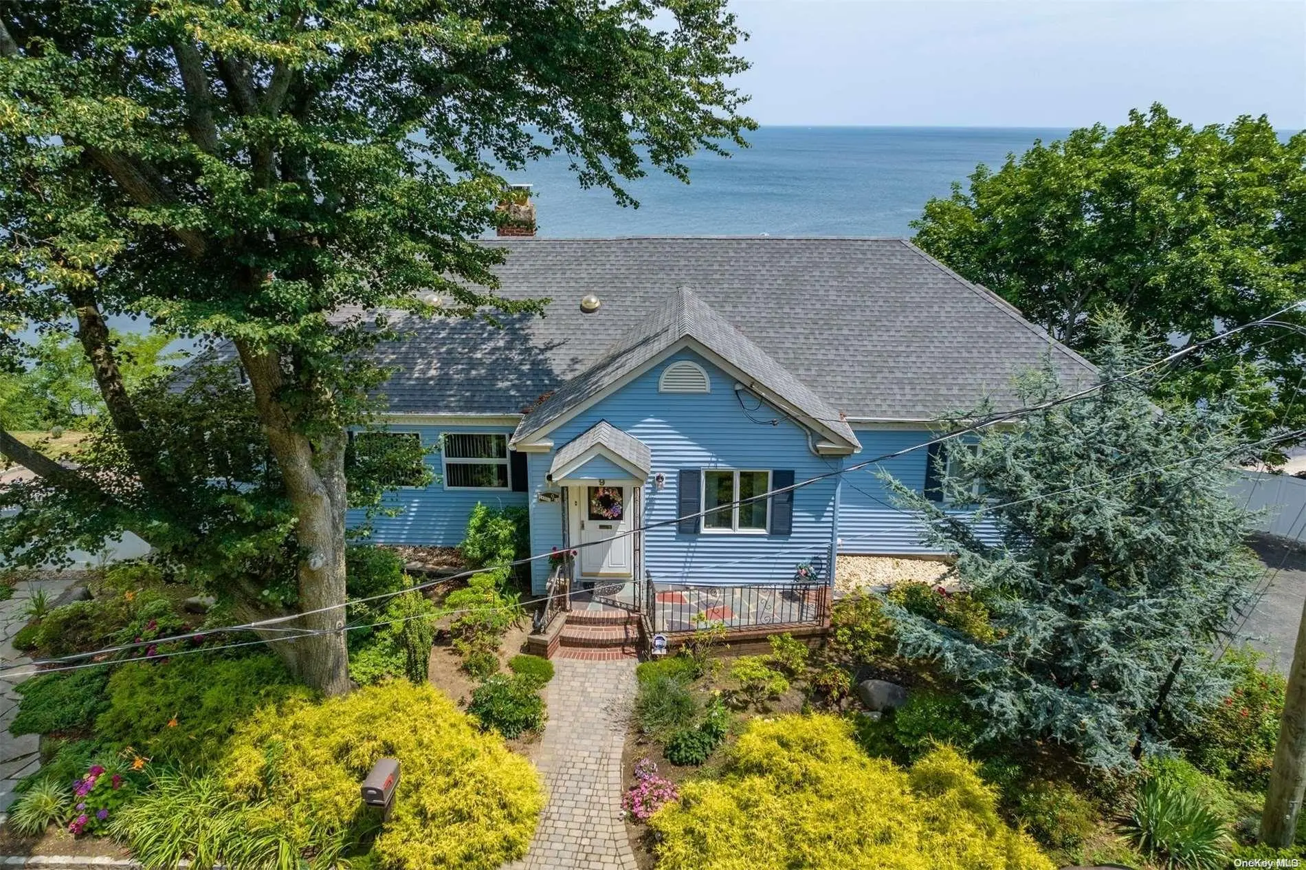 Photograph of 9 Shore Drive