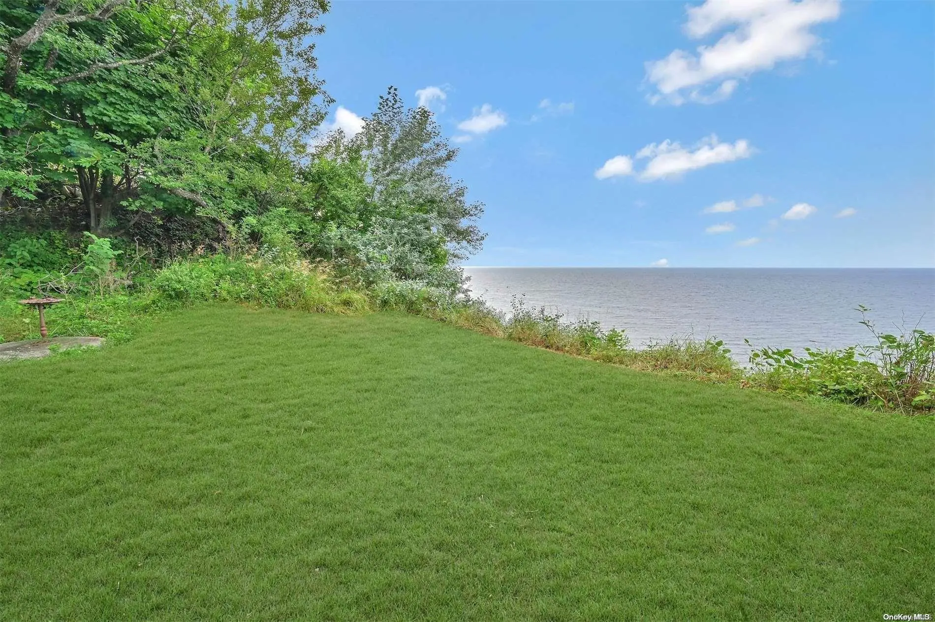 Photograph of 124 Cliff Road
