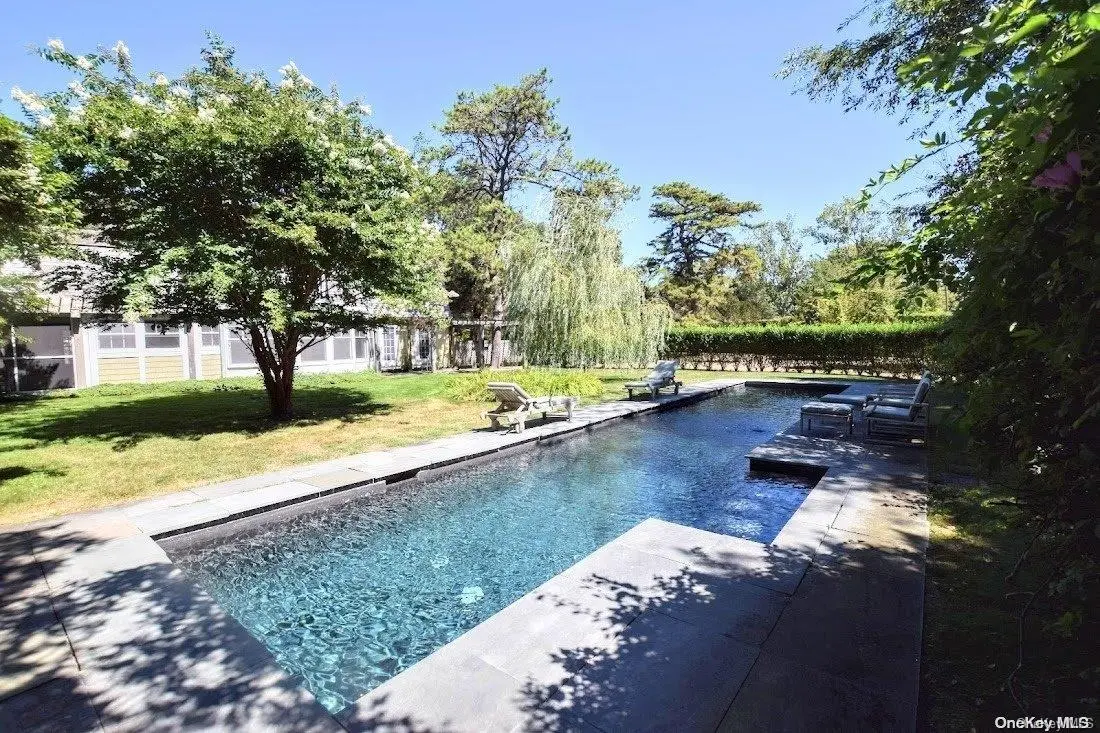 Photograph of 30 Thornhedge Road