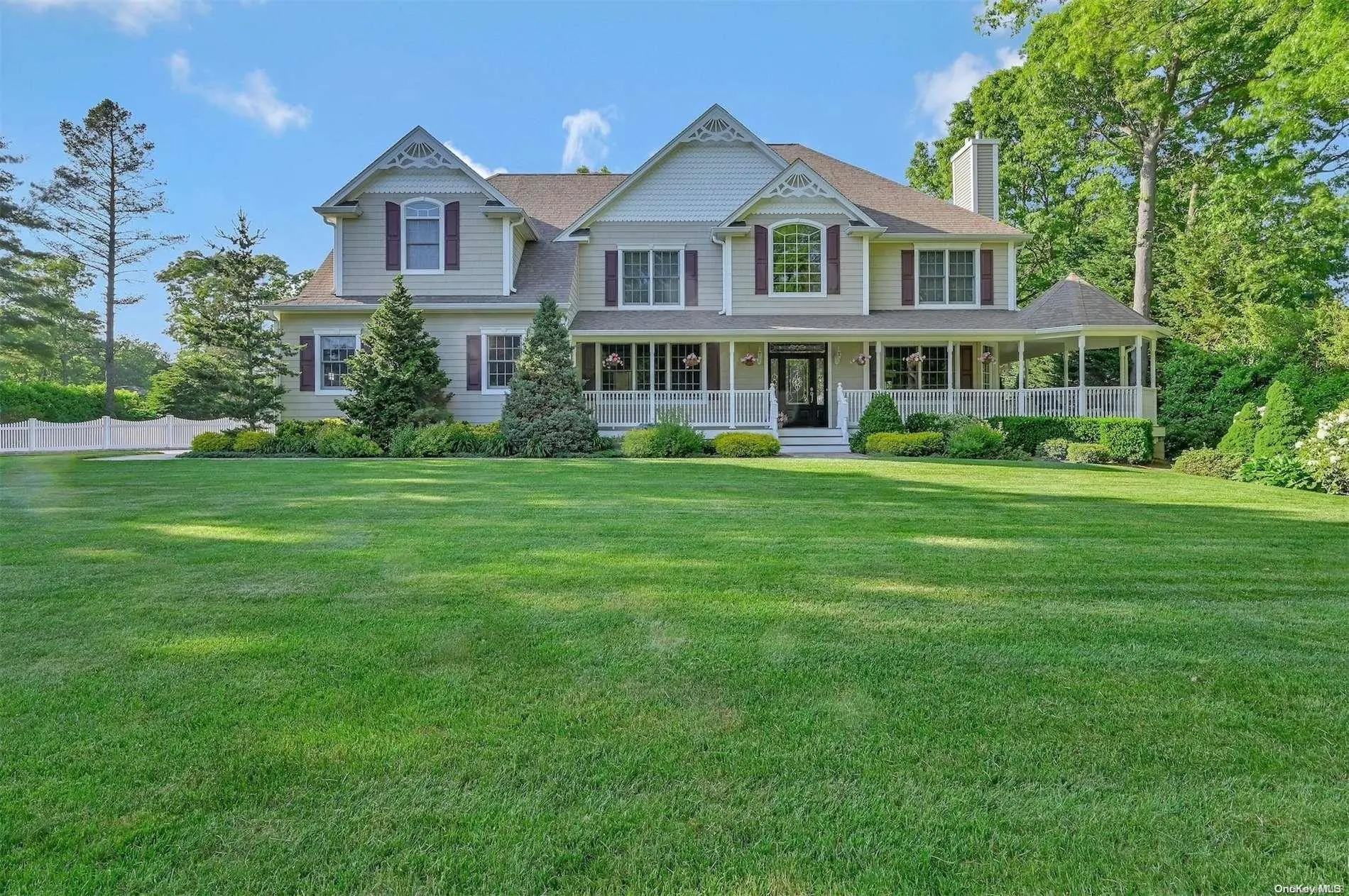 Photograph of 155 Cedrus Avenue