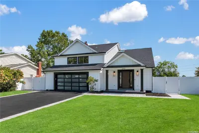 Photograph of 249 Bayview Drive